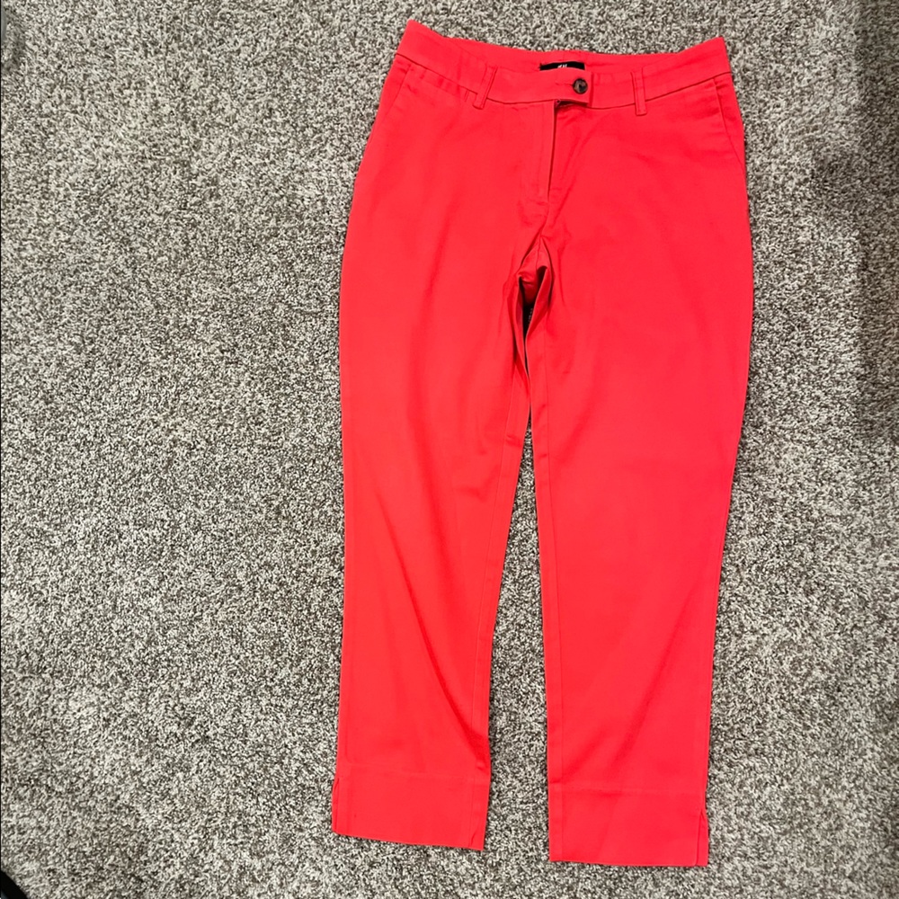 Coral color H&M cropped slacks
